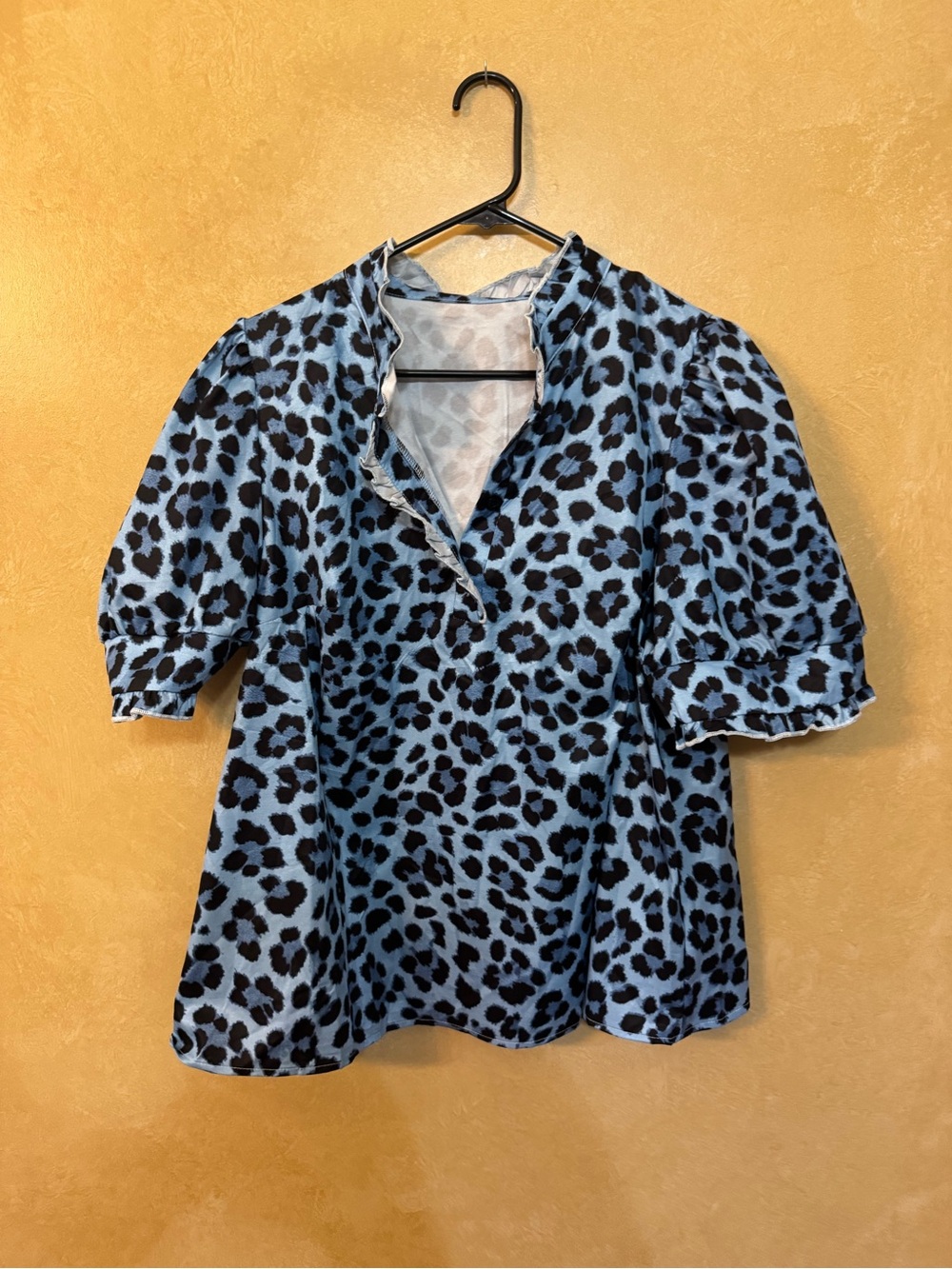 Blue Leopard Print Puff-Sleeve Top - Women